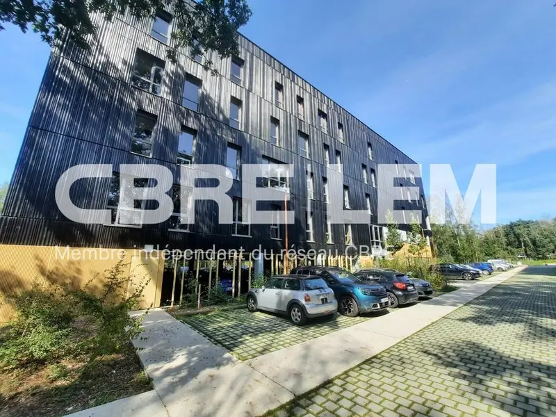 IMMEUBLE NEUF + PARKINGS.