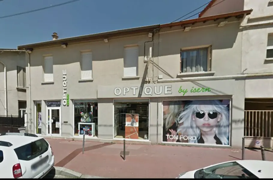 A vendre Local commercial  110m² Décines-Charpieu