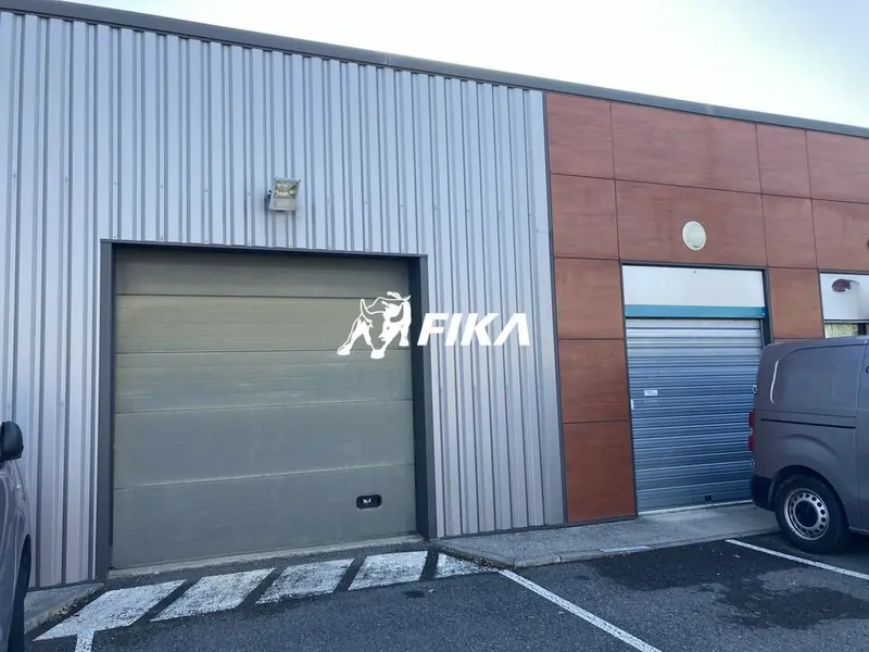 A LOUER LOCAL D'ACTIVITE 112 m² - (31850) MONTRABE