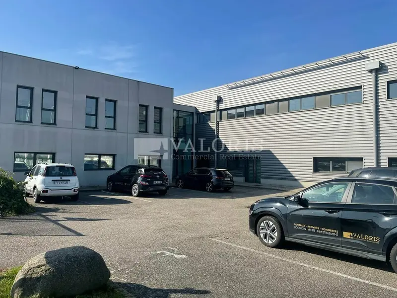 A louer Locaux d'activité 3769m² Saint-Priest