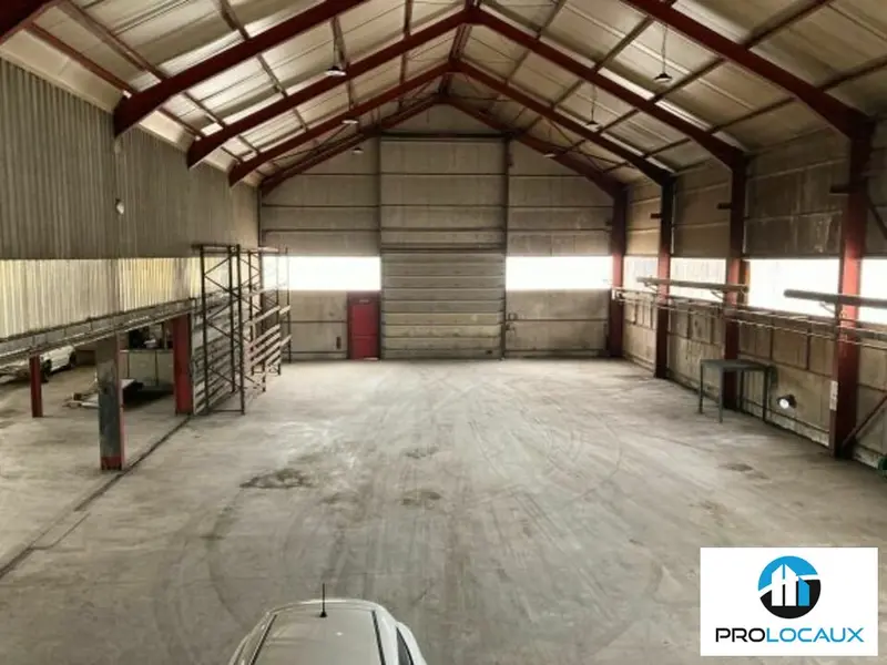 A louer Locaux d'activité 600m² Saint-Julien-Mont-Denis A louer Locaux d'activité 600m² Saint-Julien-Mont-Denis