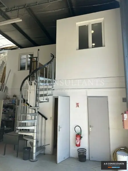A louer Locaux d'activité 300m² La Motte-Servolex