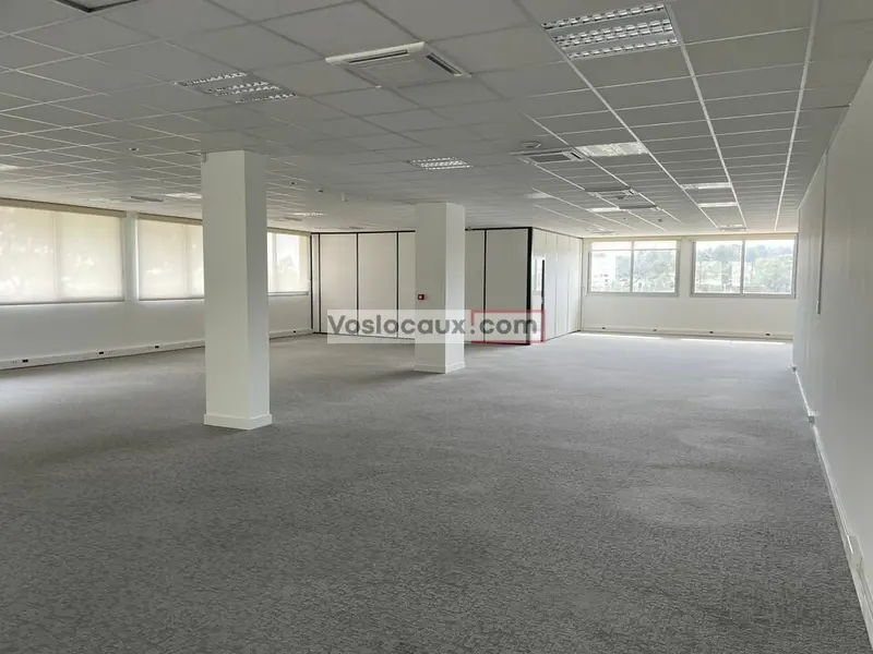 À LOUER  Bureaux de 290 m² à Sophia-Antipolis  