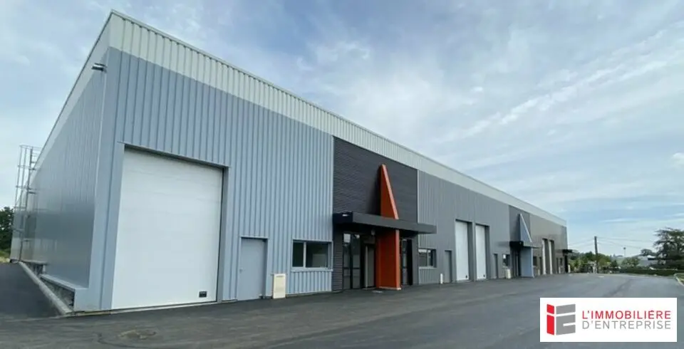 CELLULE D'ACTIVITE NEUVE AVEC BUREAUX AMENAGES 260M² BETTON
