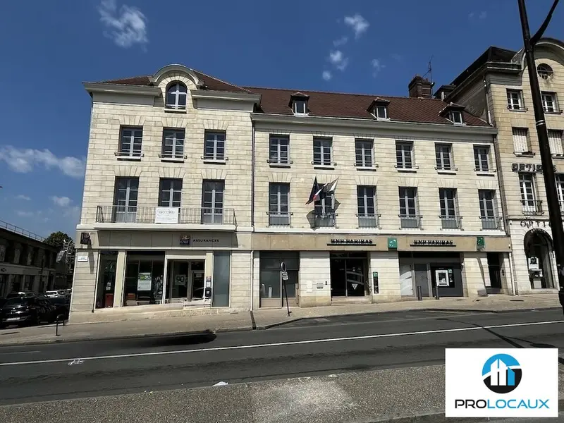 A louer Bureaux 370m² Creil