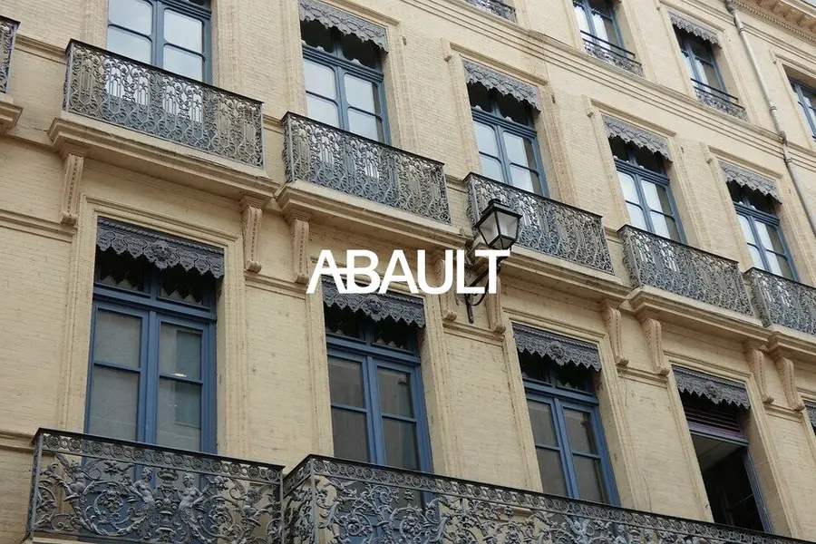 A LOUER LOCAL PROFESSIONNEL D'ENVIRON 96M² A RAMONVILLE