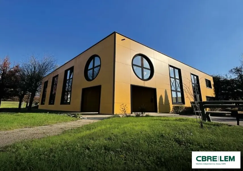 Bâtiment indépendant R+1 - Rénovation complète - BBC EFFINERGIE 2024.
