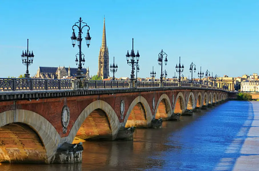 BORDEAUX - HOTEL DE CHARME A VENDRE MURS ET FONDS