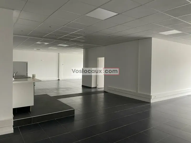 À louer bureaux 250 m² à Biot, emplacement idéal  