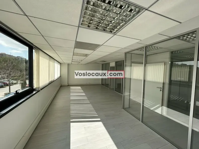 Exceptionnel : Bureaux de 530 m² à SOPHIA ANTIPOLIS - LES BOUILLIDES