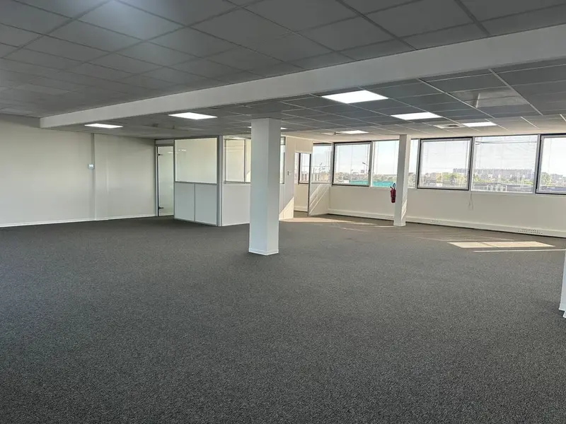 A VENDRE BUREAUX 95 m² - (31100) TOULOUSE