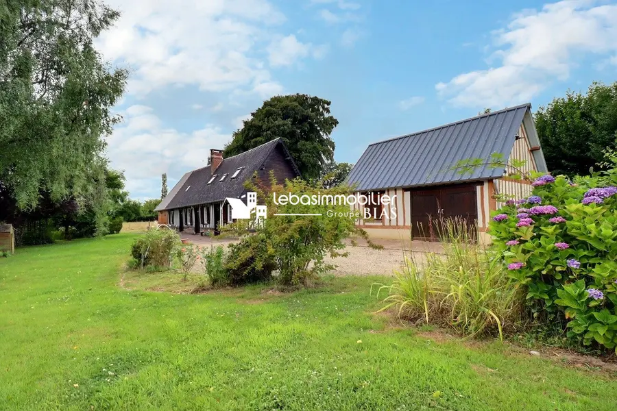 Maison normande avec dépendance