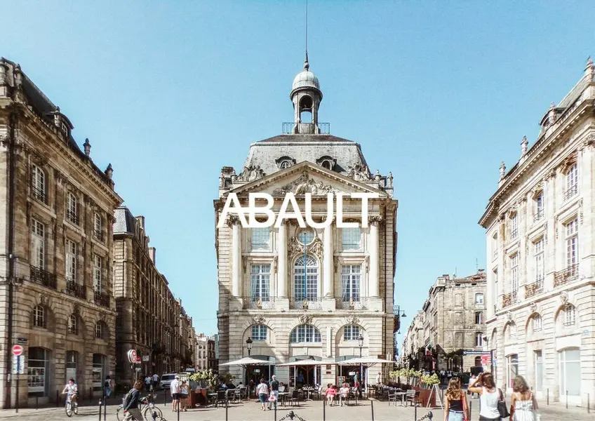 BORDEAUX EMPLACEMENT N°1 A LOUER - LOCAL COMMERCIAL 