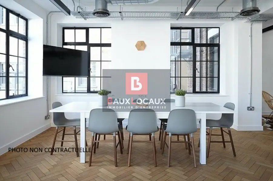 BUREAUX 238 m² CLIMATISE EN ZONE AVEC PARKING