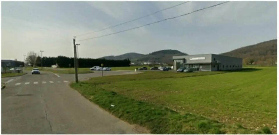 A louer Locaux d'activité 951m² Apprieu