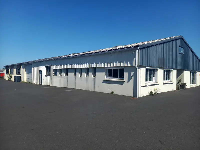 A louer Locaux d'activité 620m² Grentheville