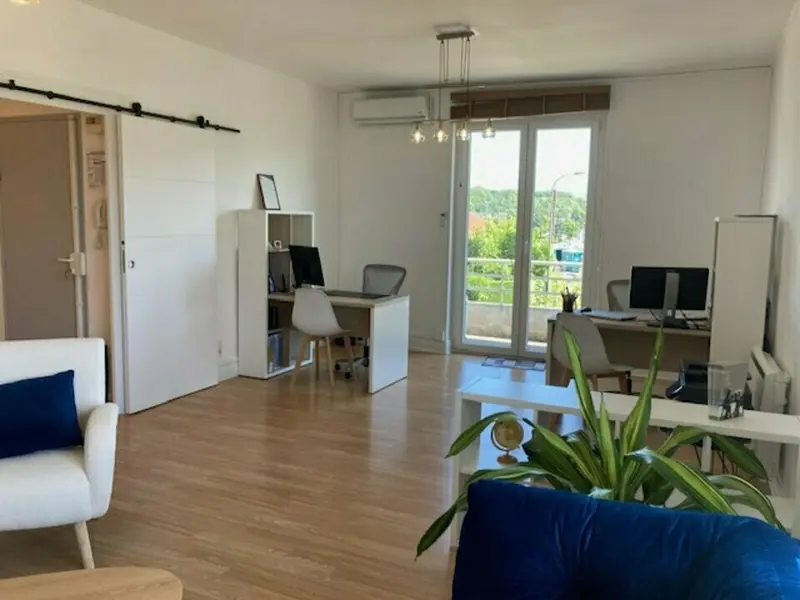 À louer  Bureaux 87 m²  Bassens (73)