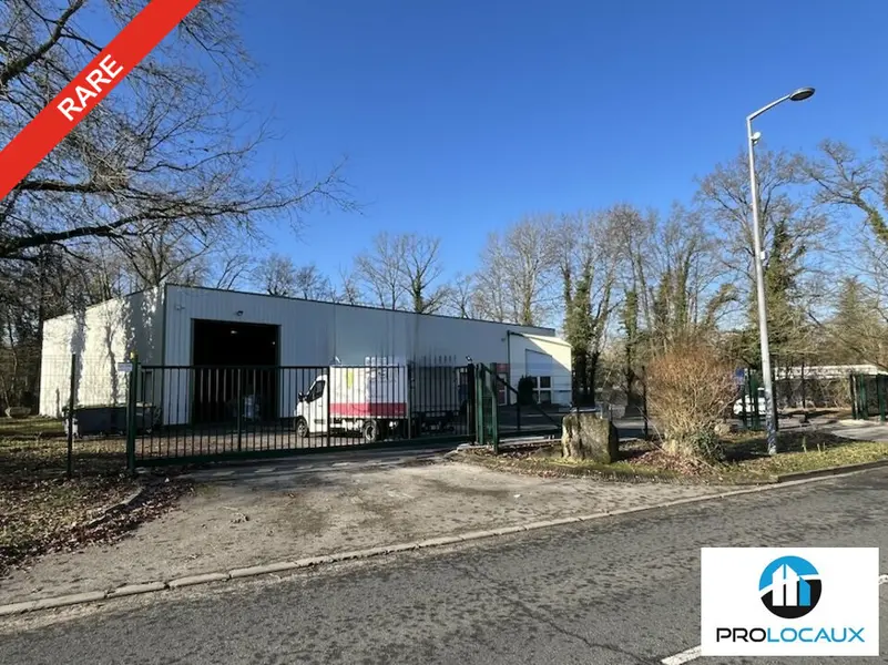 A vendre Locaux d'activité 550m² Verneuil-en-Halatte