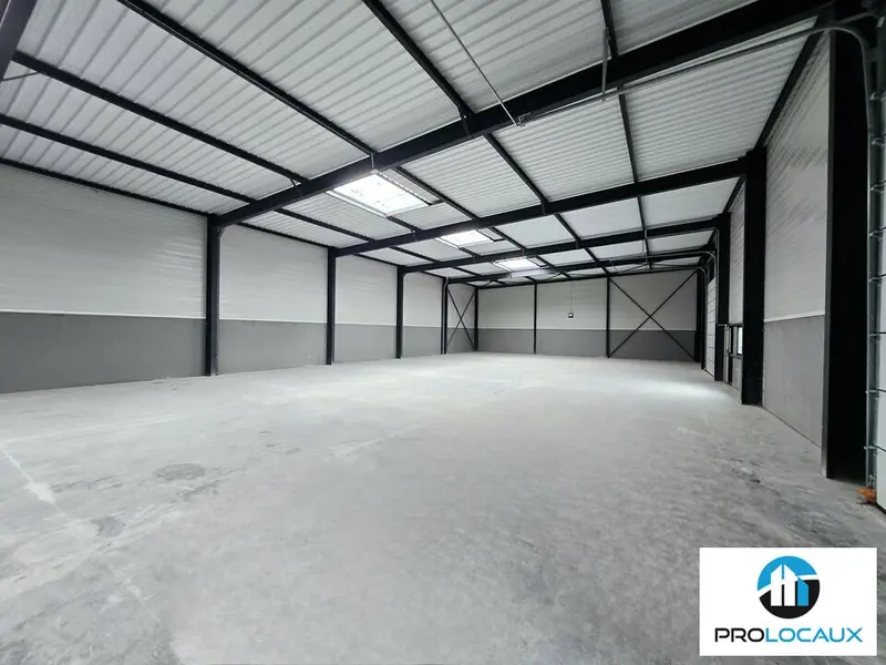 A louer Locaux d'activité 600m² Saint-Sauveur