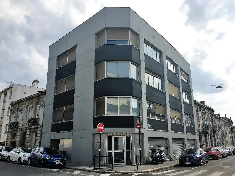 A vendre Bureaux 710m² Bordeaux