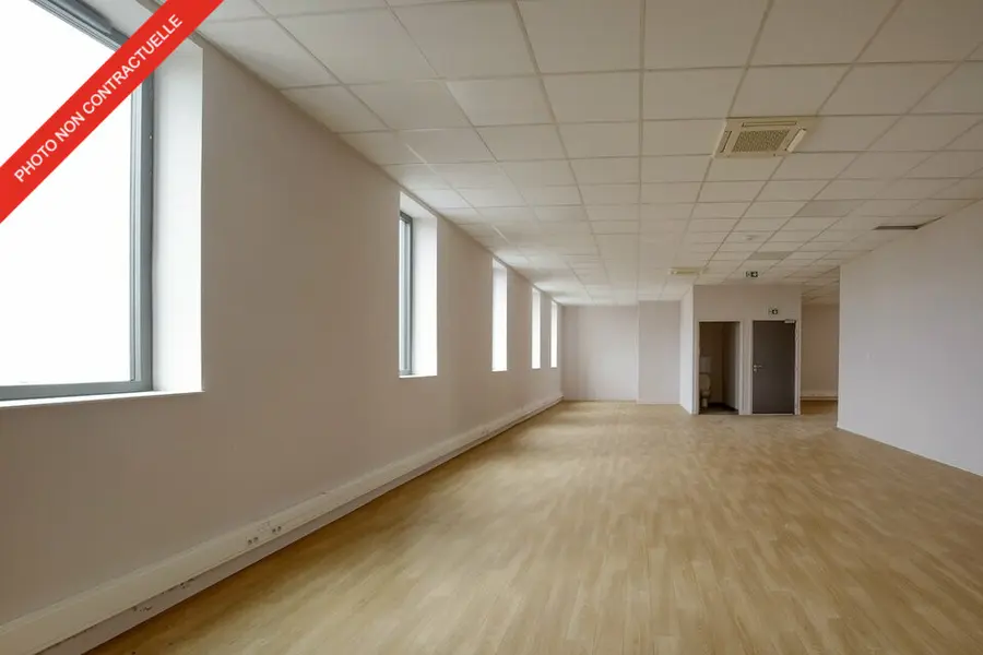 A louer Local commercial  200m² Beauvais A louer Local commercial  200m² Beauvais