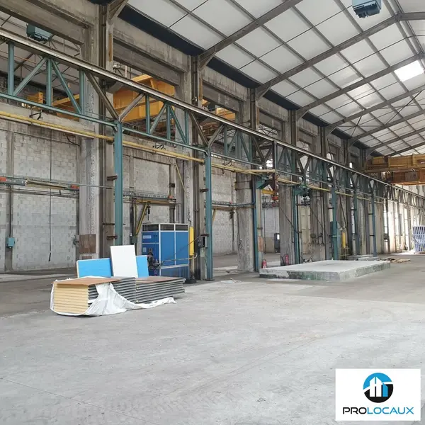 A vendre Locaux d'activité 1780m² Tullins