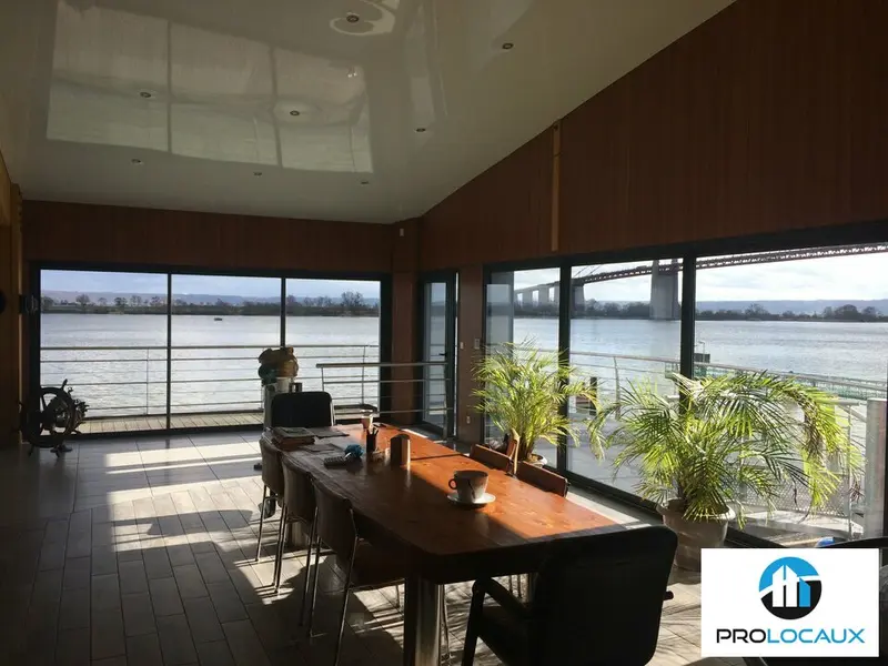 A louer Bureaux 560m² Tancarville A louer Bureaux 560m² Tancarville