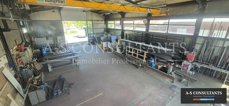 A louer Locaux d'activité 440m² Saint-Jorioz A louer Locaux d'activité 440m² Saint-Jorioz