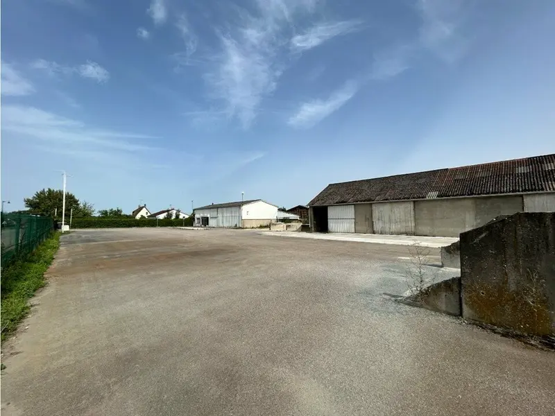 A louer Local commercial  800m² Bosc-Roger-sur-Buchy A louer Local commercial  800m² Bosc-Roger-sur-Buchy