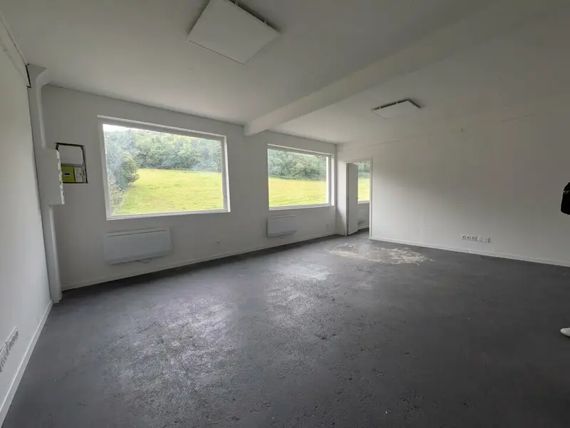 DARNETAL - BUREAUX DE 170m² en R+1 DARNETAL - BUREAUX DE 170m² en R+1