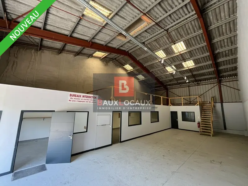 LOCATION ENTREPOT 347 m² GEMENOS LOCATION ENTREPOT 347 m² GEMENOS