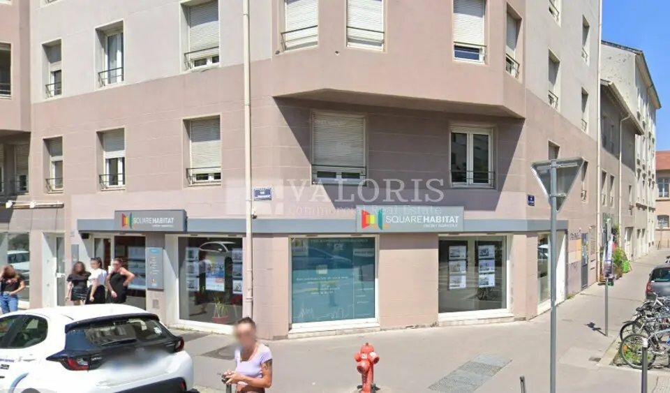 A louer Local commercial  91.7m² Lyon 07 A louer Local commercial  91.7m² Lyon 07