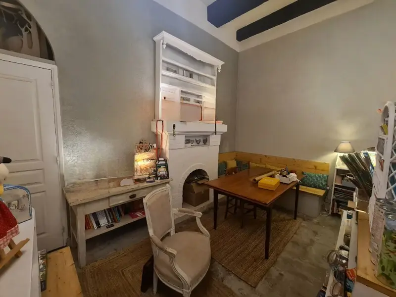 LOCAL 30 M² LE PORT / GARIBALDI LOYER BAS LOCAL 30 M² LE PORT / GARIBALDI LOYER BAS