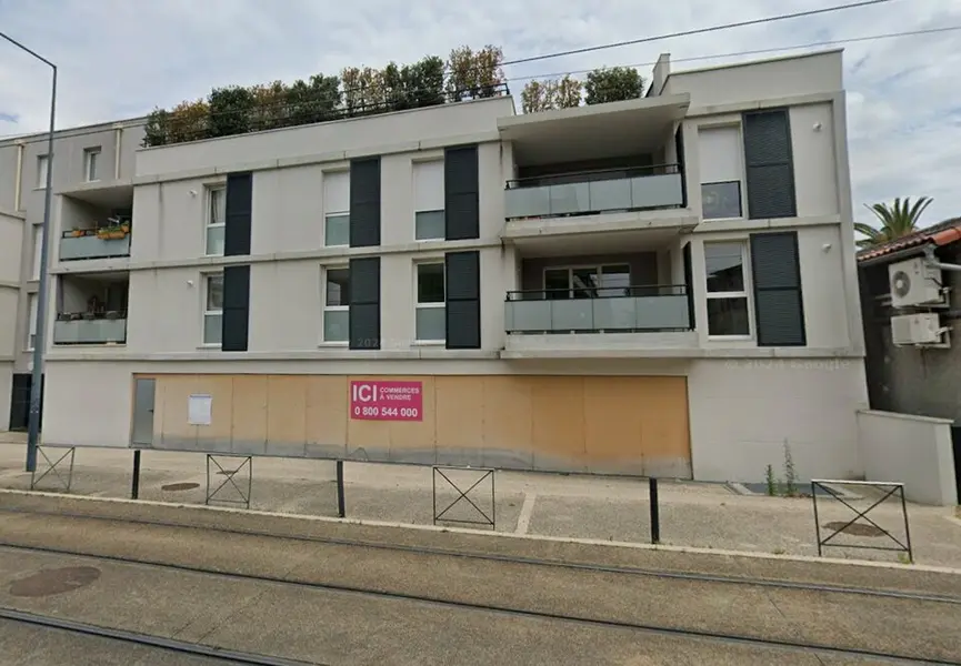 A LOUER LOCAL COMMERCIAL 105 M² BLAGNAC  A LOUER LOCAL COMMERCIAL 105 M² BLAGNAC