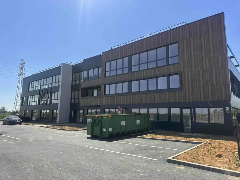 A vendre Bureaux 142.1m² Saint-Martin-du-Vivier A vendre Bureaux 142.1m² Saint-Martin-du-Vivier