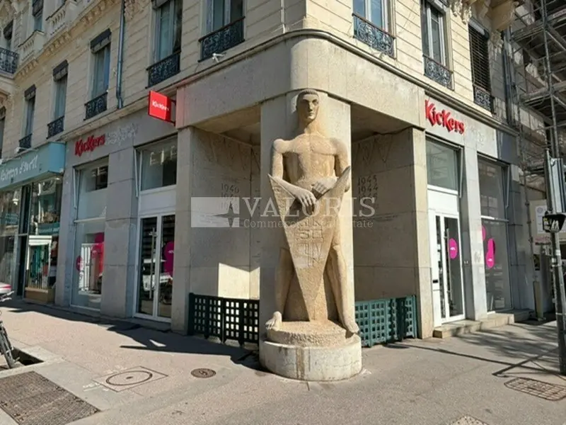 A louer Local commercial  112m² Lyon 02 A louer Local commercial  112m² Lyon 02