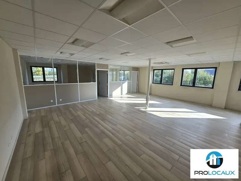 A louer Locaux d'activité 1075m² Camon A louer Locaux d'activité 1075m² Camon