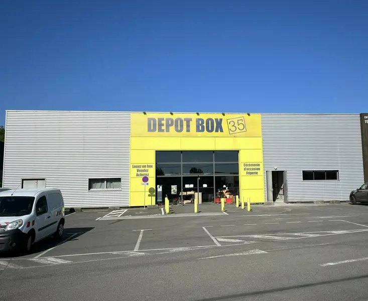 LOCAL COMMERCIAL - A LOUER - LA RICHARDAIS - 600 M² LOCAL COMMERCIAL - A LOUER - LA RICHARDAIS - 600 M²