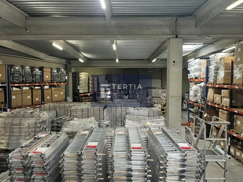 MTP SUD - LOCAUX D'ACTIVITES AVEC 2 QUAIS A LOUER  MTP SUD - LOCAUX D'ACTIVITES AVEC 2 QUAIS A LOUER