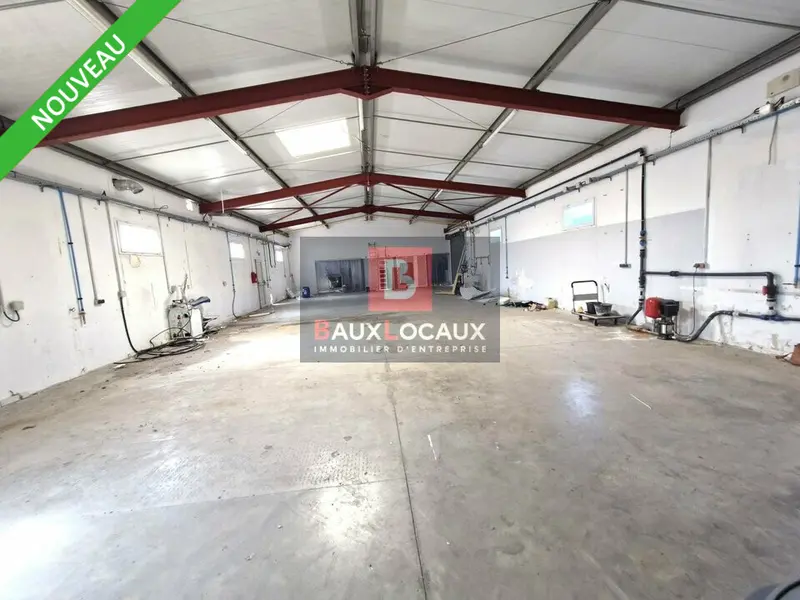 A LOUER FOS SUR MER  ZI LA VALDUC LOCAL D 'ACTIVITE MIXTE DE 300M2 A LOUER FOS SUR MER  ZI LA VALDUC LOCAL D 'ACTIVITE MIXTE DE 300M2