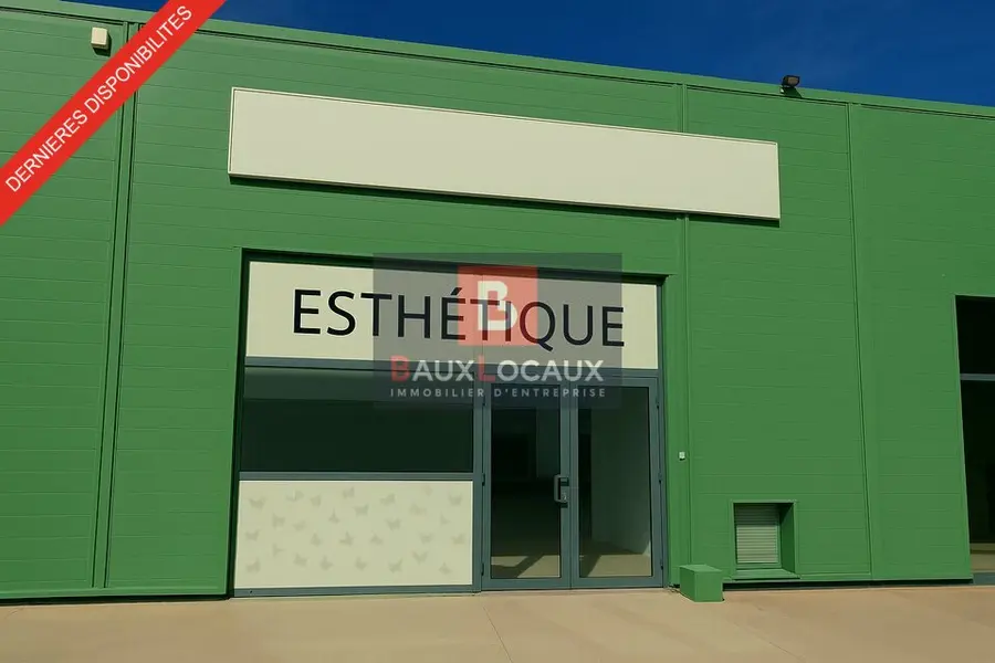 A louer Local commercial  200m² Châteauneuf-les-Martigues A louer Local commercial  200m² Châteauneuf-les-Martigues