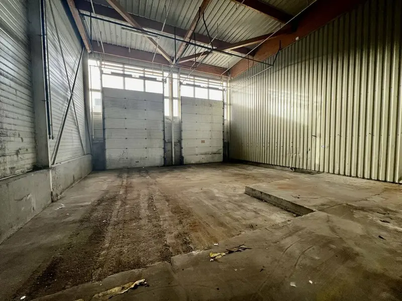 A louer Locaux d'activité 1892m² Beauvais A louer Locaux d'activité 1892m² Beauvais