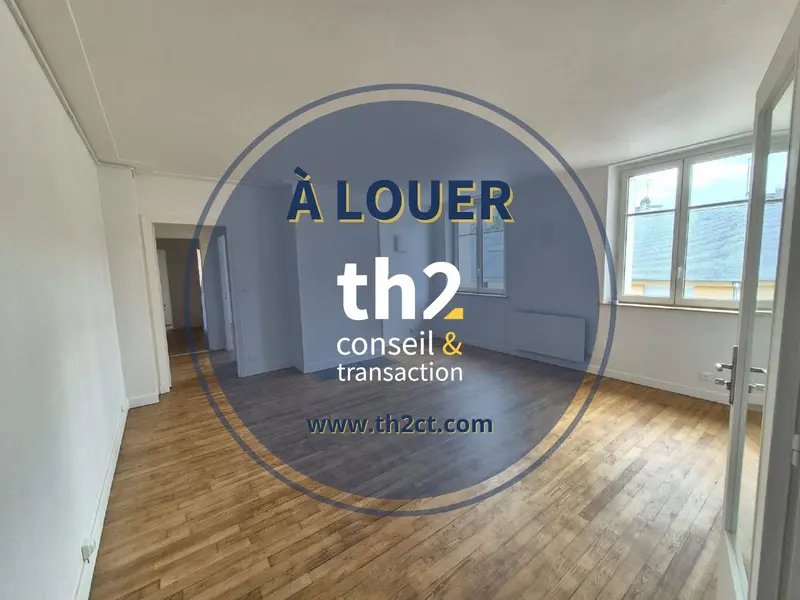 BUREAUX 87 m² - Centre-ville de Saint-Lô BUREAUX 87 m² - Centre-ville de Saint-Lô