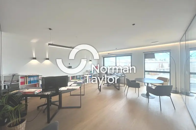 A louer Bureaux 200m² Mauguio A louer Bureaux 200m² Mauguio