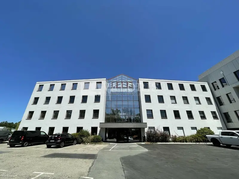 A vendre Bureaux 244m² Dardilly A vendre Bureaux 244m² Dardilly