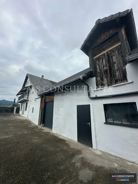 A louer Locaux d'activité 350m² La Ravoire A louer Locaux d'activité 350m² La Ravoire