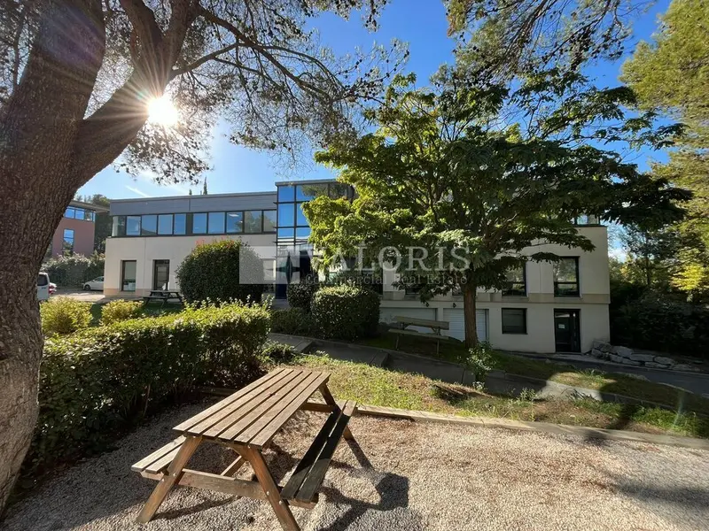 A louer Bureaux 307m² Aix-en-Provence A louer Bureaux 307m² Aix-en-Provence