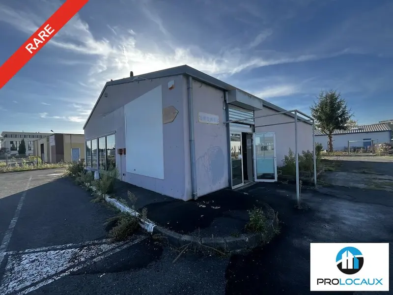 A louer Local commercial  225m² Compiègne A louer Local commercial  225m² Compiègne