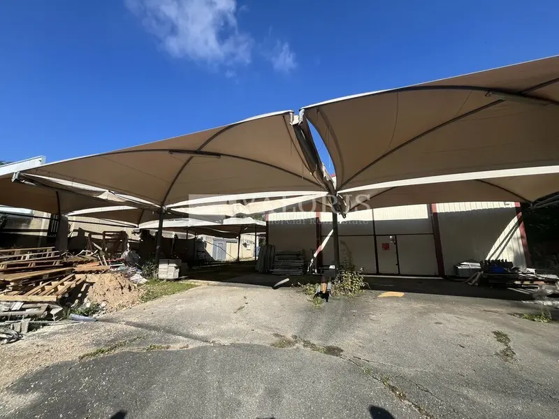 A vendre Locaux d'activité 330m² Gleizé A vendre Locaux d'activité 330m² Gleizé