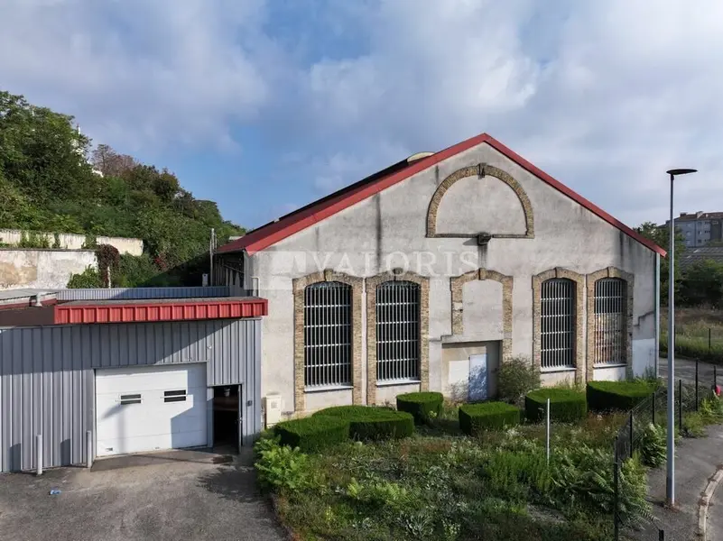 A vendre Locaux d'activité 2363m² La Mulatière A vendre Locaux d'activité 2363m² La Mulatière